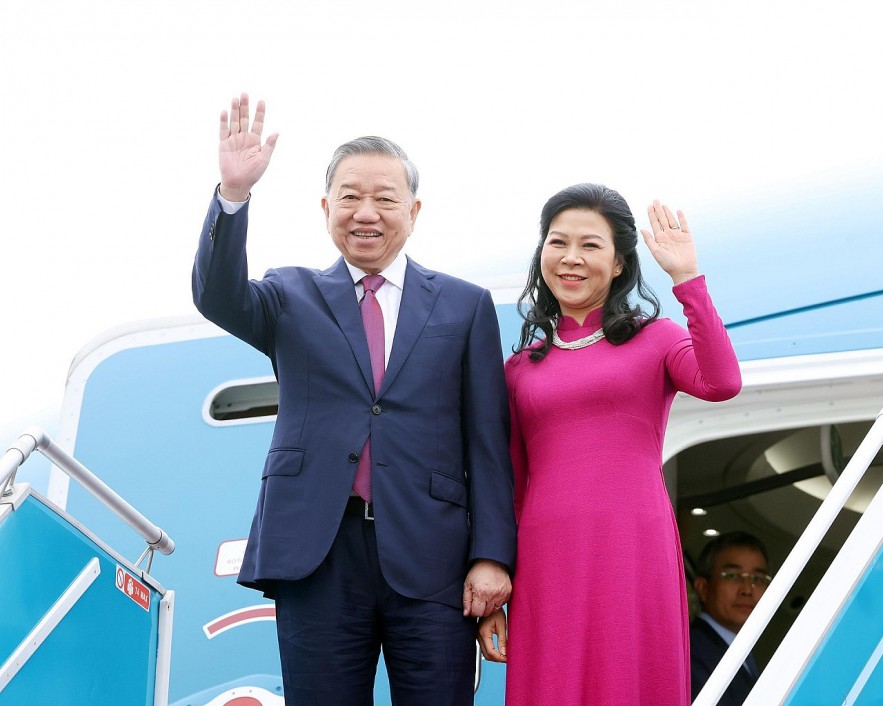 General Secretary To Lam and his spouse depart from Hanoi for a visit to Indonesia and the ASEAN Secretariat. Photo: VNA