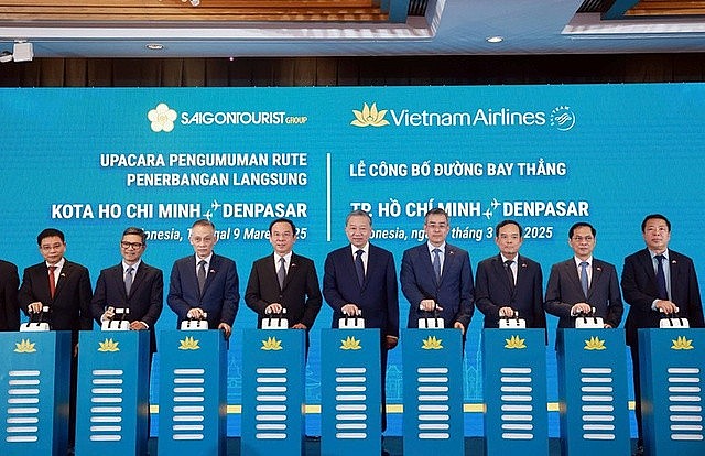 Party General Secretary To Lam at the launching ceremony of direct route linking Ho Chi Minh City and Bali resort island’s Denpasar, March 9, 2025. Photo: VNA 