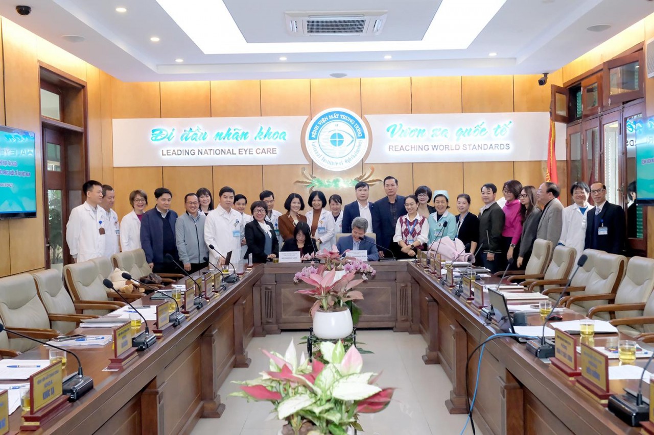 ORBIS, Central Eye Hospital Fight Blindness in Vietnam