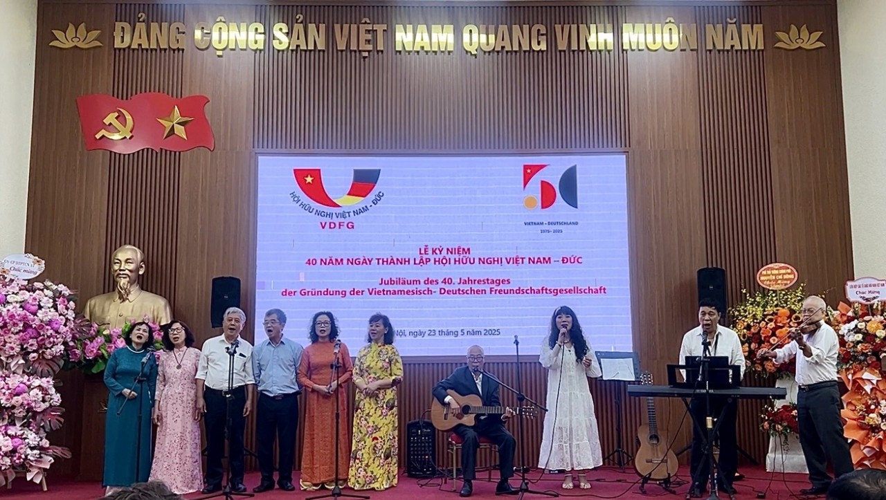 Solid Bridge for People-to-people Relations between Vietnam and Germany