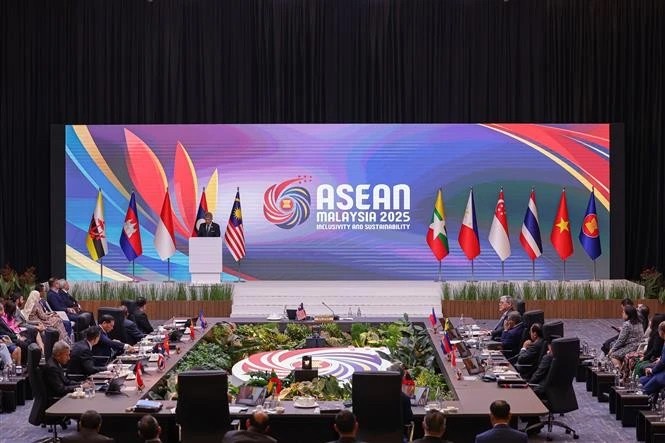 Vietnam News Today (May 26): Vietnam Attends ASEAN Meetings for Promoting Regional Cooperation