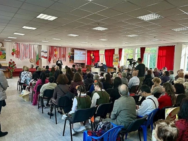 Art Program Deepens Vietnam-Bulgaria Cultural Exchange and Friendship
