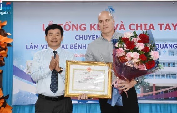 Quang Ngai Recognizes Cuban Health Experts' Contributions to Mother and Child Care