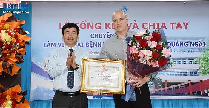 Quang Ngai Recognizes Cuban Health Experts' Contributions to Mother and Child Care