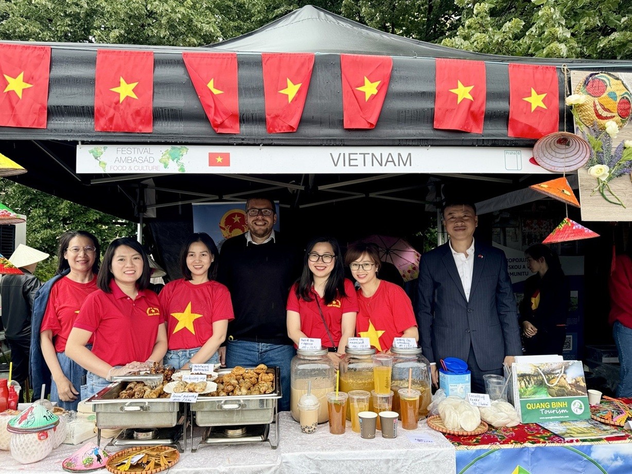 Vietnamese Seafood First Time Promoted at Prague Food Culture Festival