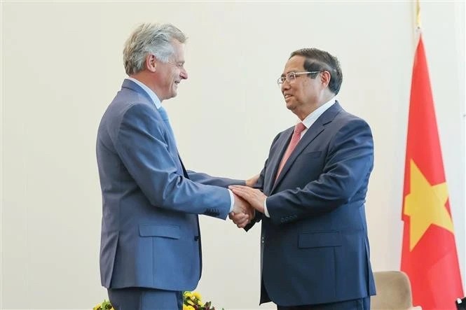 Vietnam News Today (Jun. 11): Vietnam Treasures Comprehensive Strategic Partnership with France