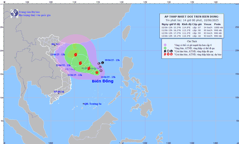 A forecast map shows the tropical depression near the Paracel Islands, expected to intensify into a storm by June 11. Photo: National Center for Hydro-Meteorological Forecasting.