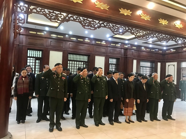 Laos Embassy in Vietnam, VUFO, Vietnam - Laos Friendship Association visit Hanoi Capital High Command