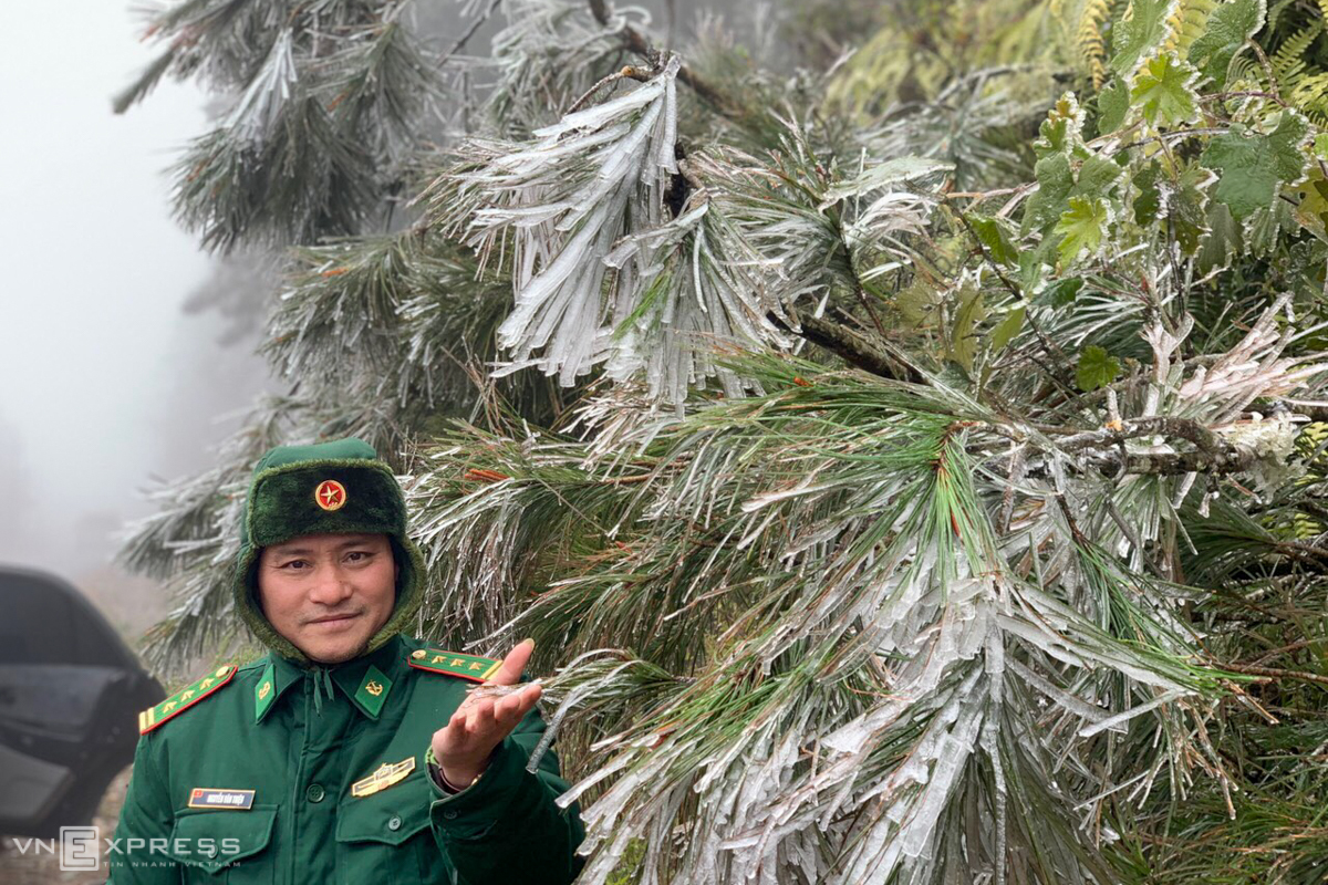 Northern Vietnam’s mountainous provinces blanketed in frost and snow, video