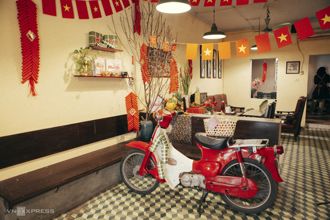 Four coffee shops with Tet holiday-themed decorations in Hanoi