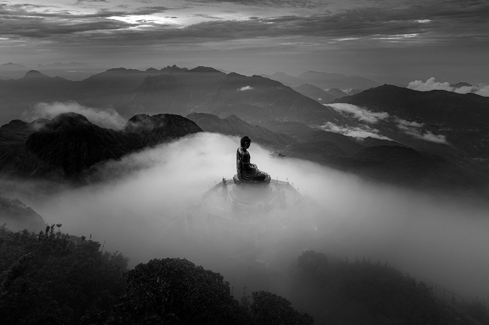 Two Vietnamese photographers claim prizes at Int’l Monochrome Awards 2020