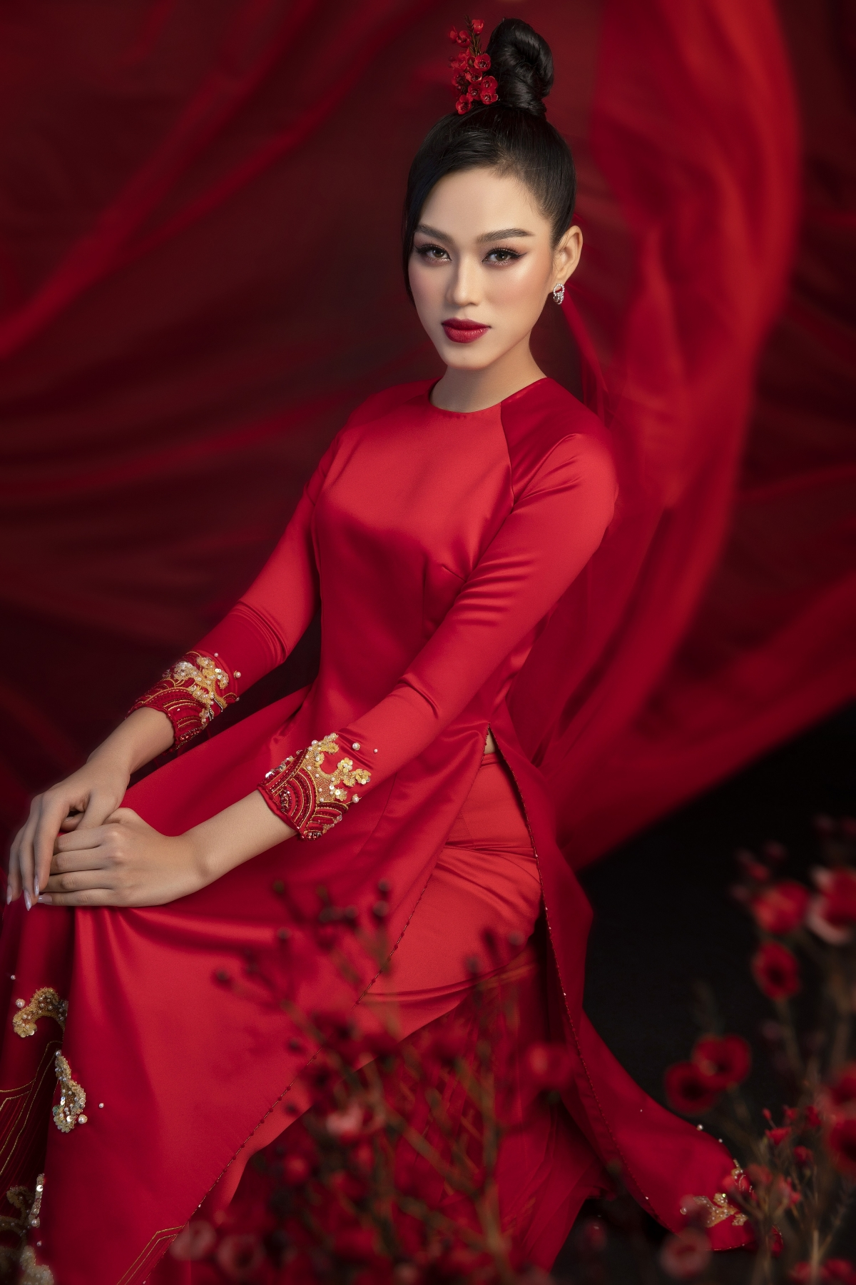 Top 3 Miss Vietnam 2020 show off beauty in Tet photoshoots