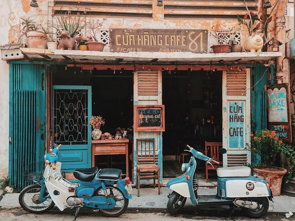 Vintage coffee shop models