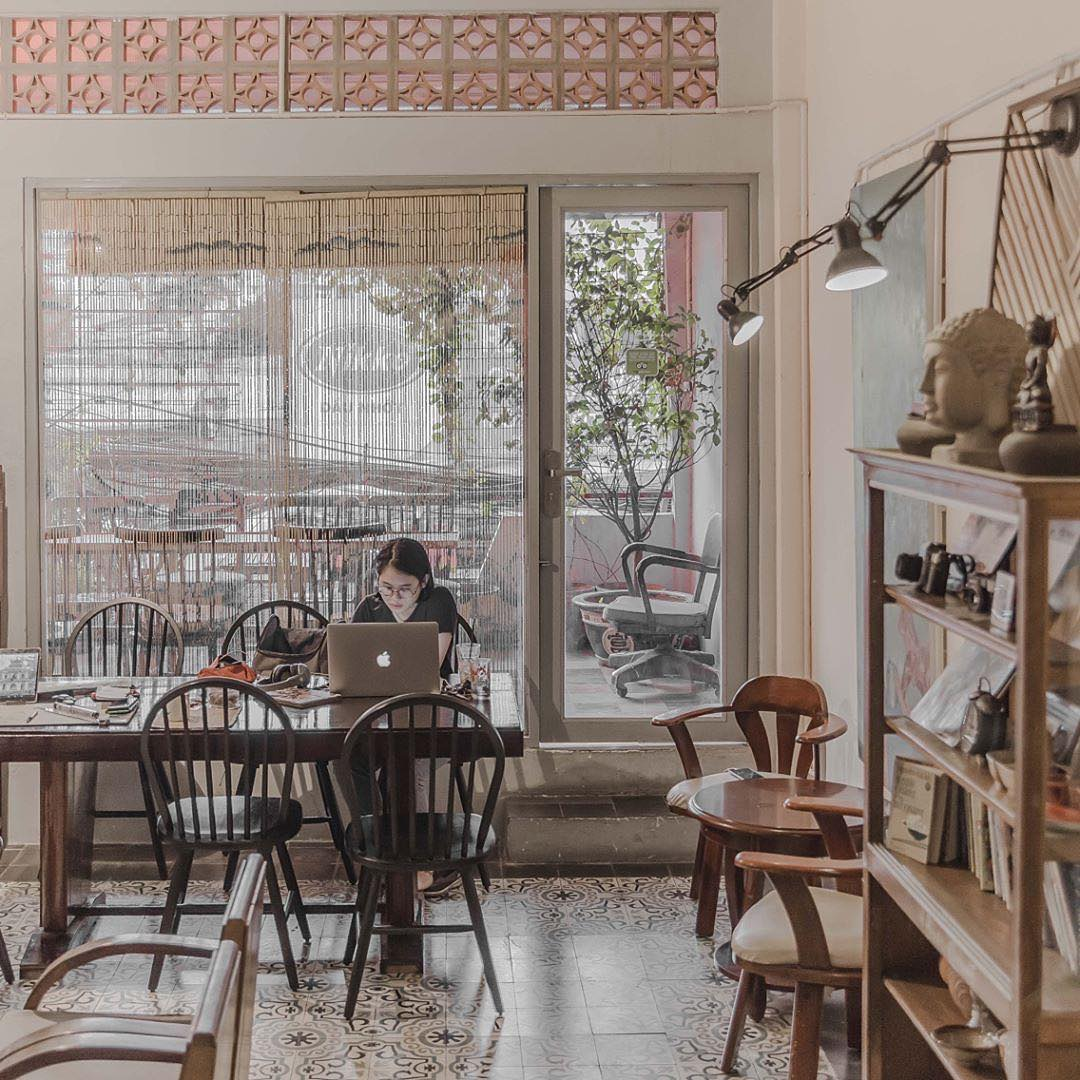 Cafes with retro decorations for nostalgia-seekers in Saigon