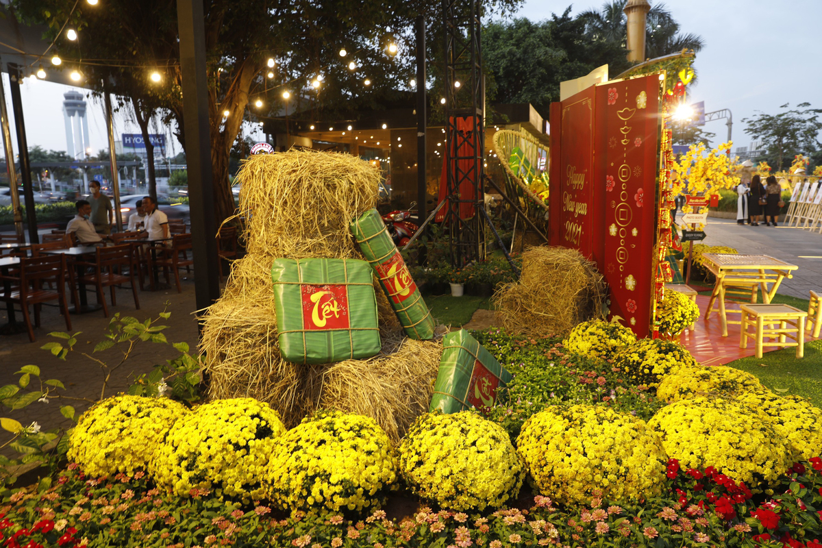 Vietnamese rural villages replicated at Menas Mall Saigon Airport