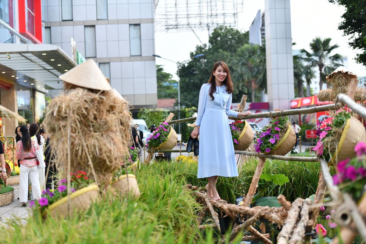 Vietnamese rural villages replicated at Menas Mall Saigon Airport