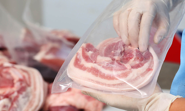 Vietnam imported over 140,000 tons of pork in 2020