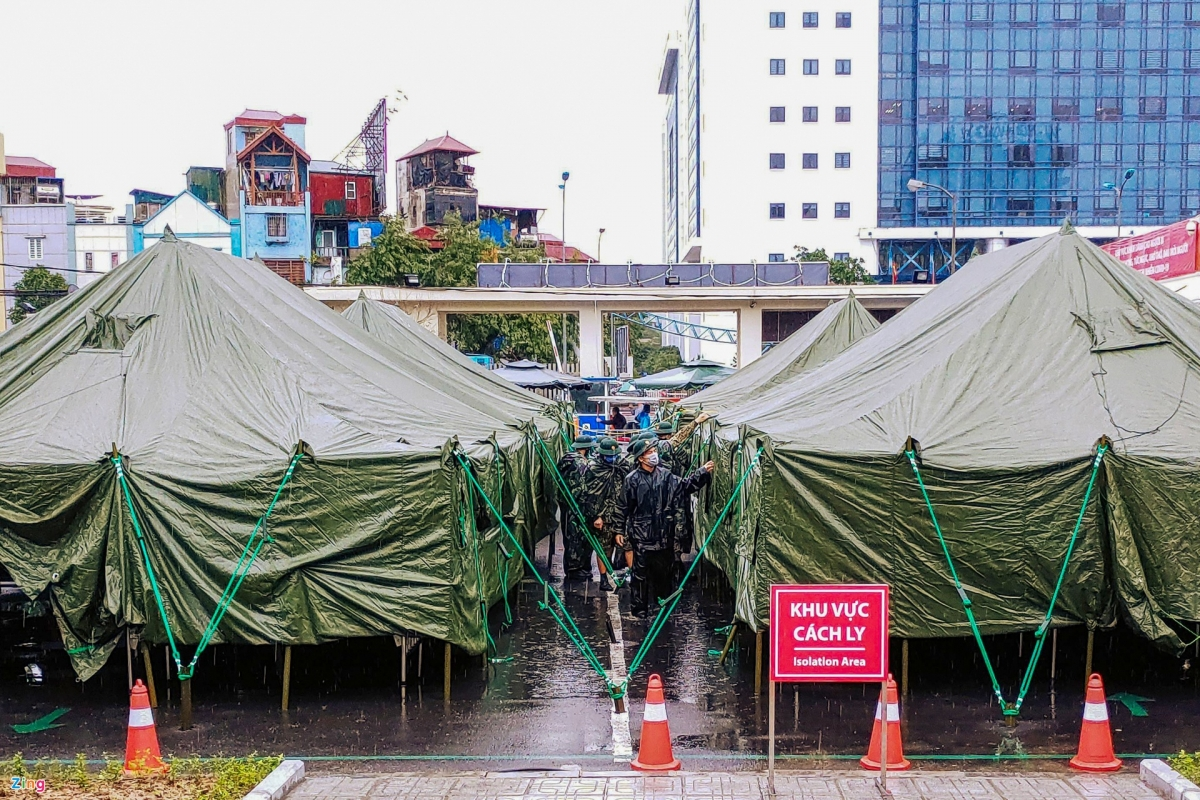 Covid-19 field hospital established in only four hours in Hanoi