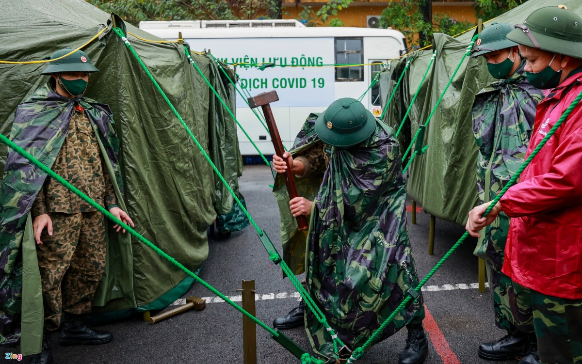 Covid-19 field hospital established in only four hours in Hanoi