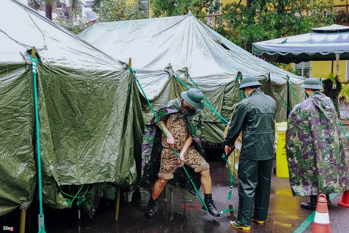 Covid-19 field hospital established in only four hours in Hanoi