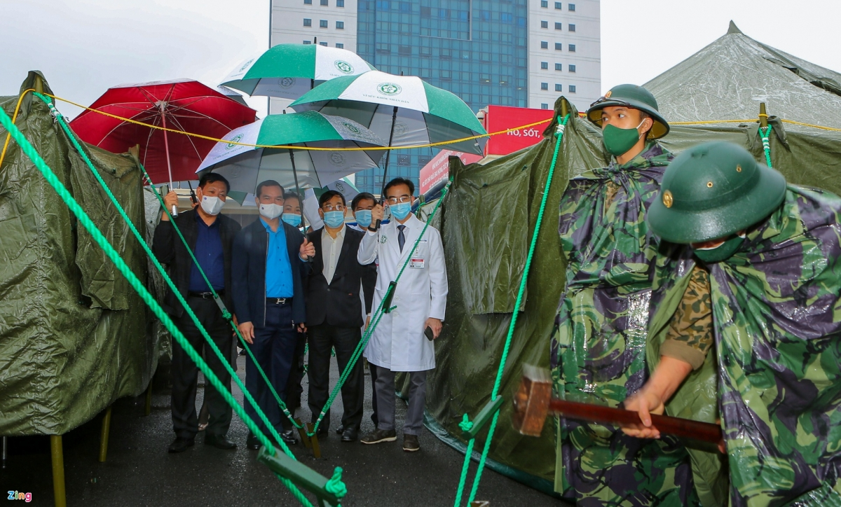 Covid-19 field hospital established in only four hours in Hanoi