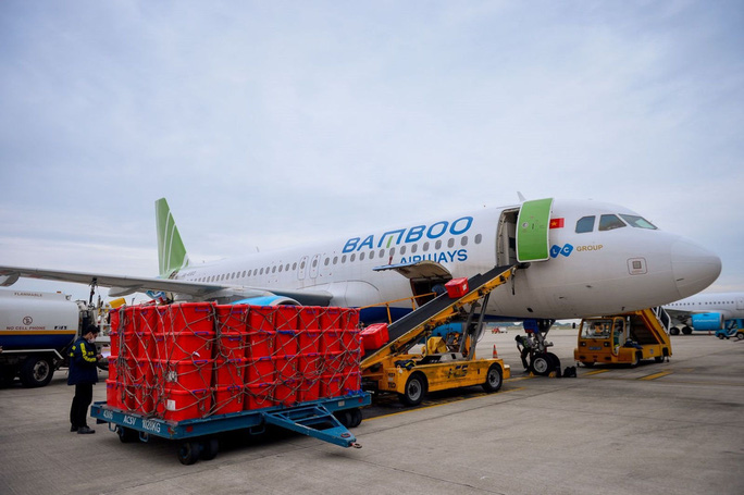 vietnamese air carrier transports medical equipment freely to hai duong epicenter