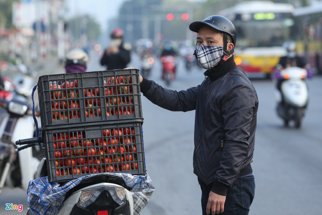 Hanoians “rescues” agricultural products for pandemic-hit Hai Duong farmers