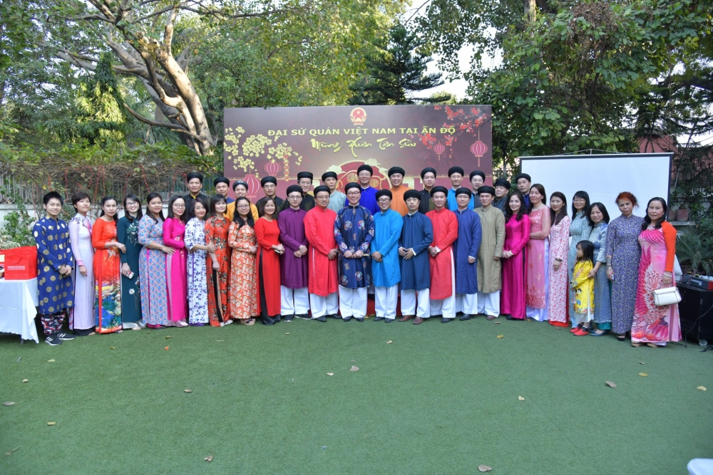 vietnamese community in india gathers for tet late due to covid 19