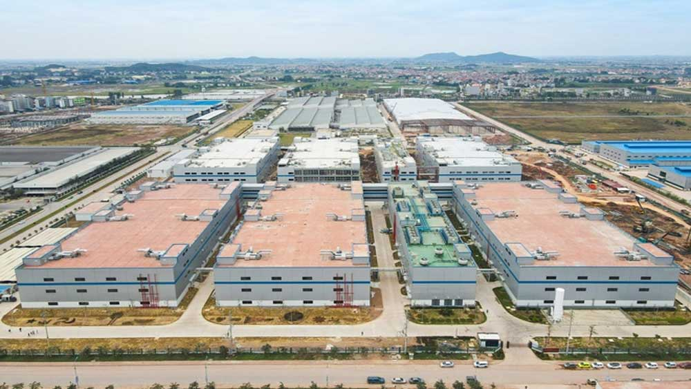 foxconn recruits 1000 workers in vietnam following its us 270 million project