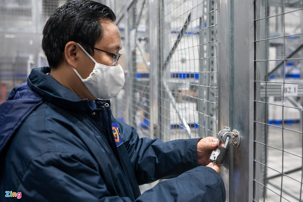 A close look at AstraZeneca Covid-19 vaccine at cold storages in HCMC