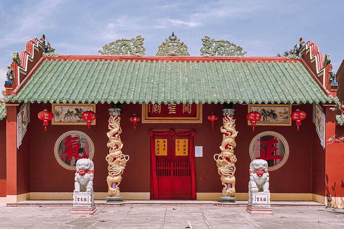 Quynh Phu Assembly Hall, China-like check-in spot near Nha Trang coastal city