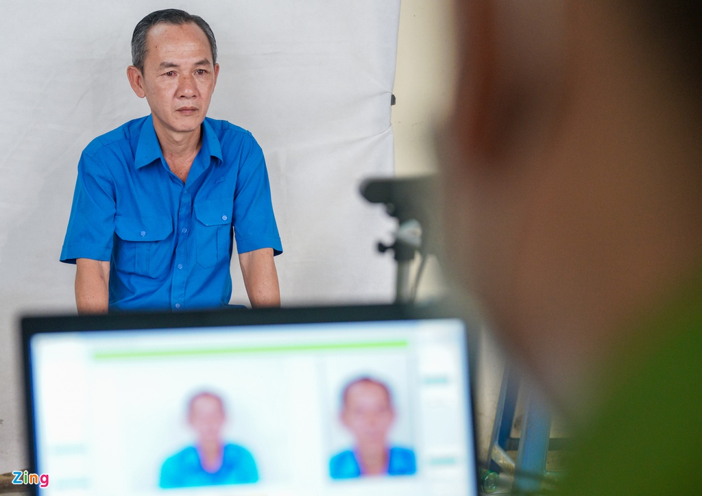 HCMC accelerates issuing chip-based ID cards for citizens