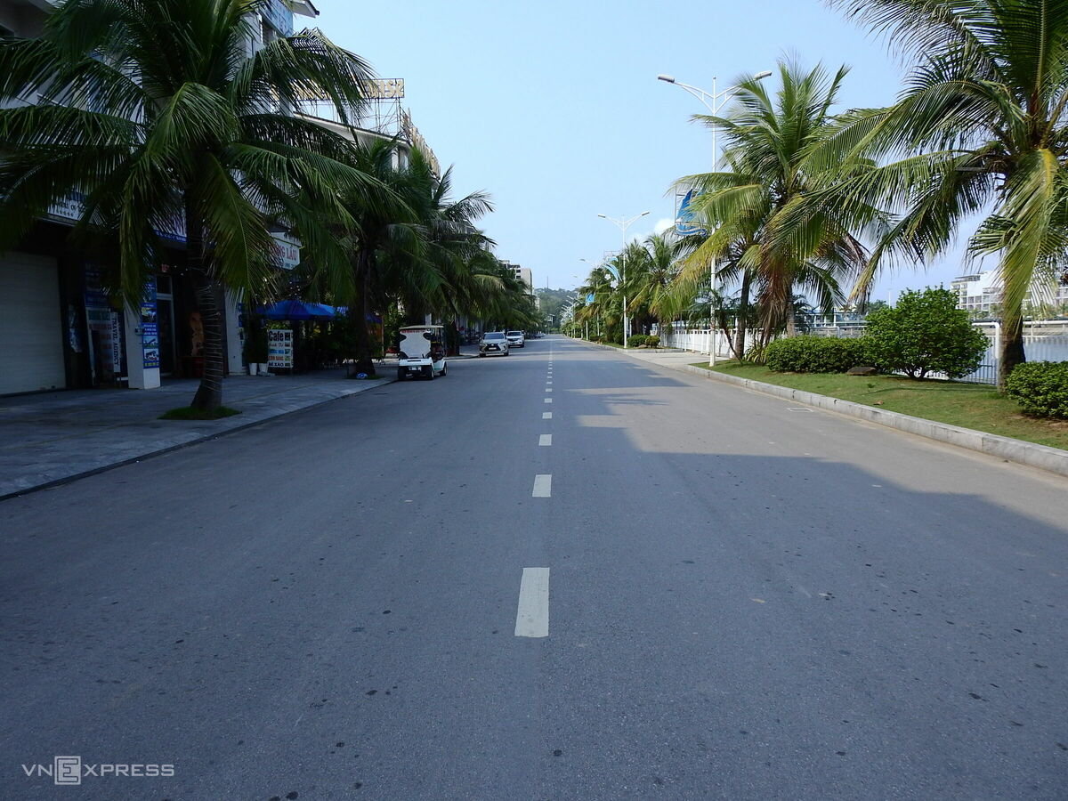 Famous tourist attractions in Quang Ninh deserted due to Covid-19