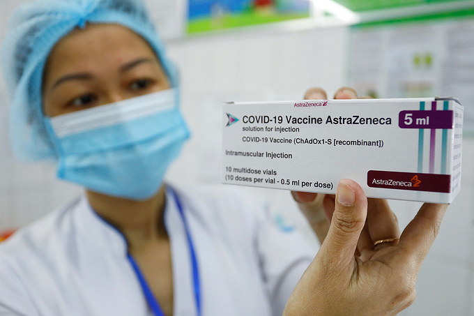over 10000 frontline medical workers receive covid 19 vaccine