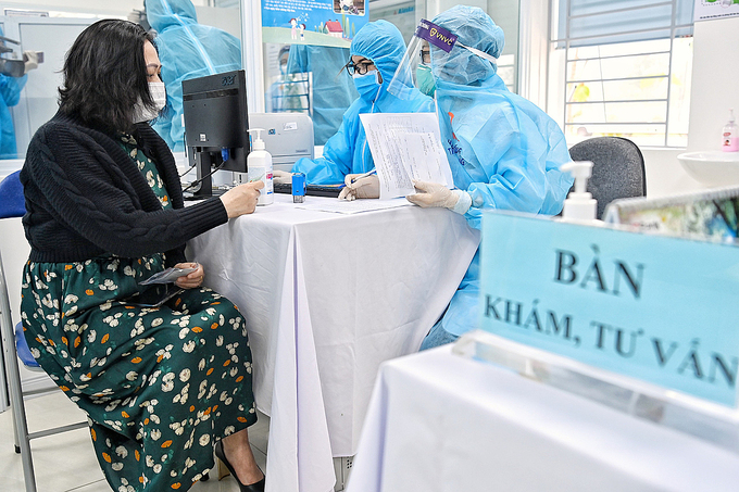 nearly 16000 vietnamese frontliners injected with covid 19 vaccine