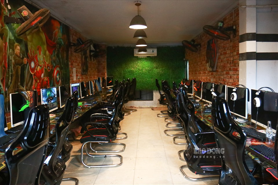 In photos: Game shops in Hanoi sternly abide by anti-Covid-19 measures