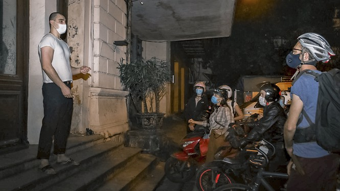 British expat gives a hand to the homeless in Hanoi