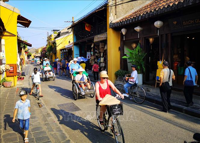 Vietnam receives 48,000 foreign visitors in first quarter of 2021