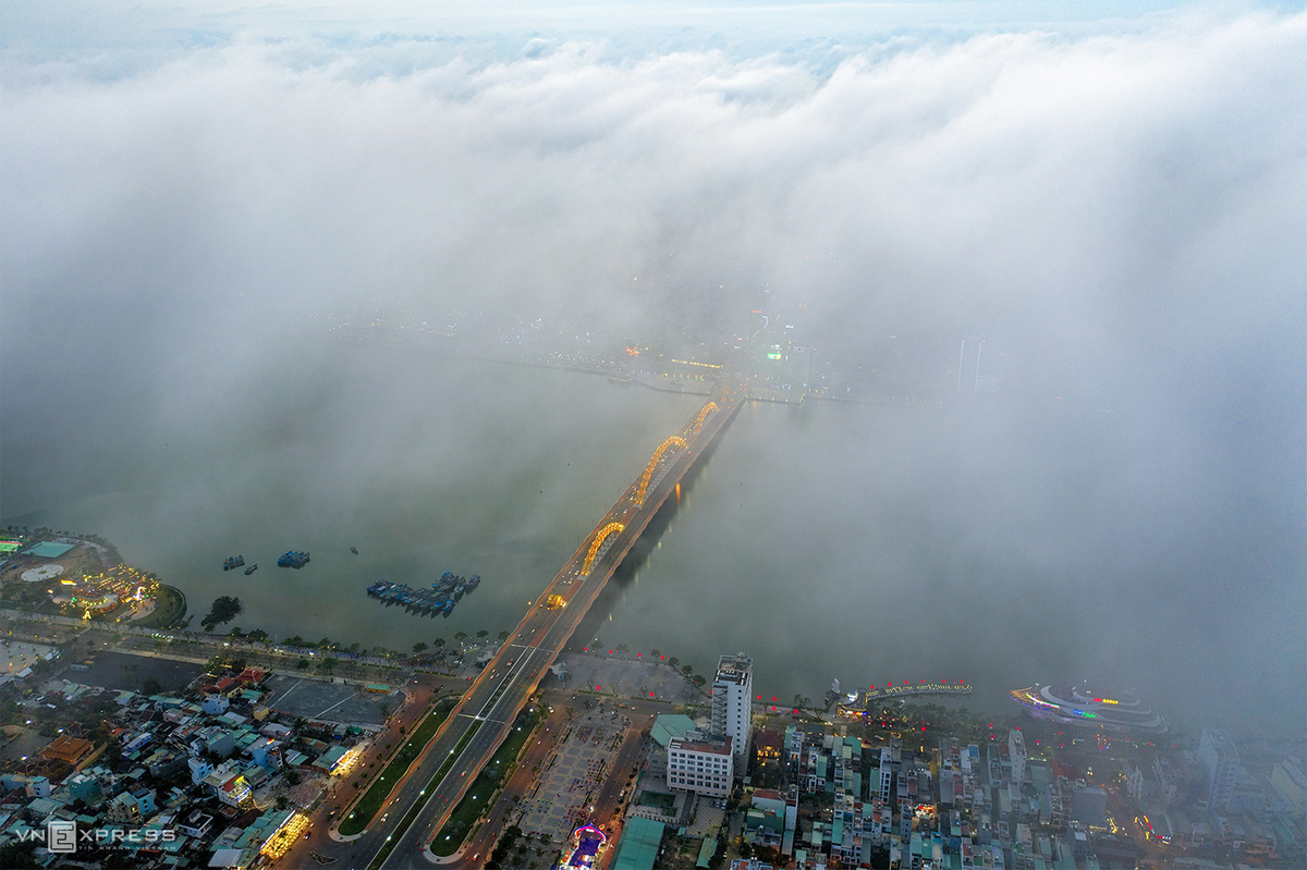 Da Nang’s tourist attractions resplendent in clouds