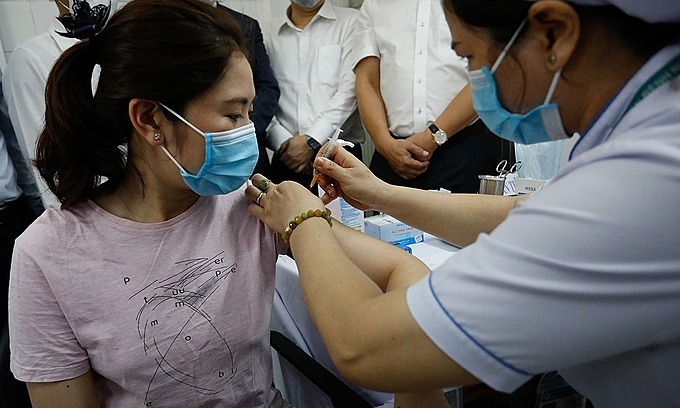 10 prioritized groups receiving free Covid-19 vaccine in HCMC