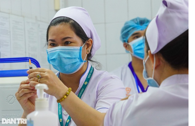 Vietnam to continue  AstraZeneca inoculation campaign