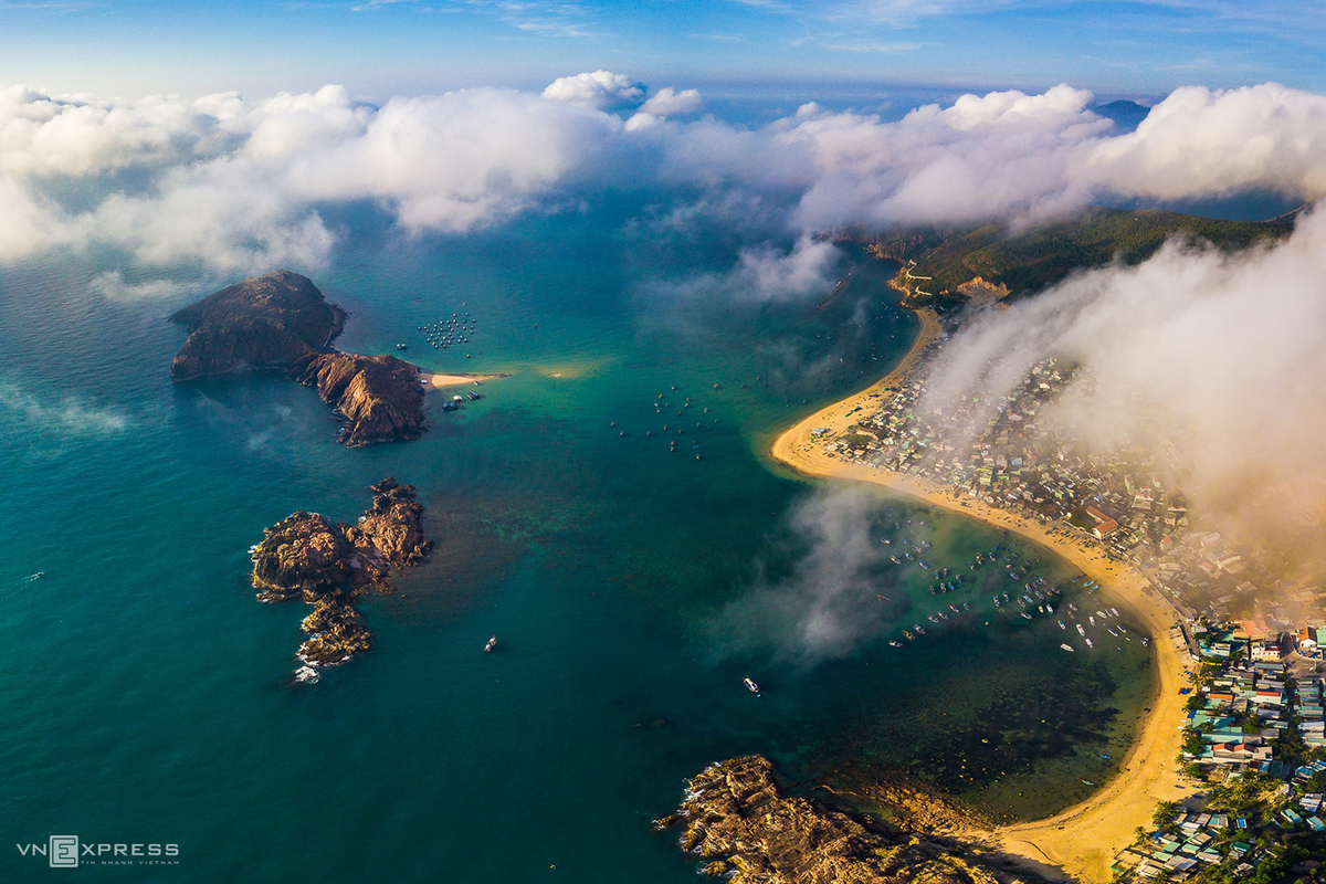 Binh Dinh spellbinds tourists with stunning bird-eye view