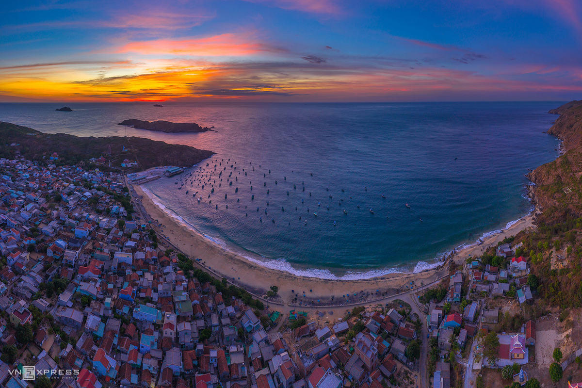 Binh Dinh spellbinds tourists with stunning bird-eye view