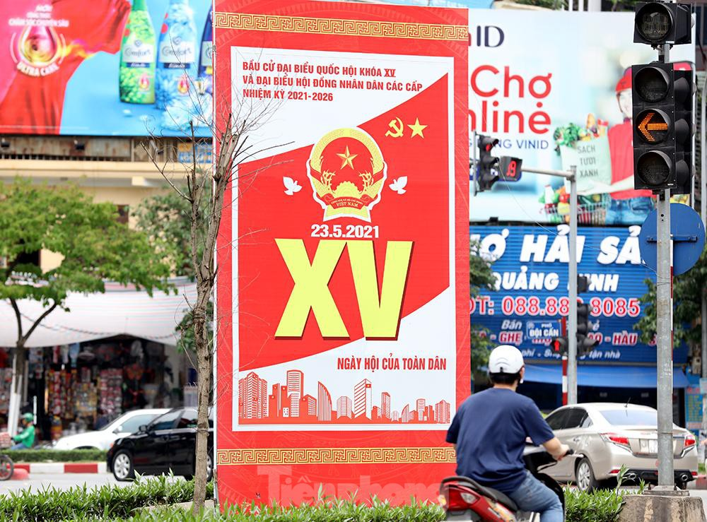 In Photos: Hanoi’s streets brilliantly adorned ahead of election day