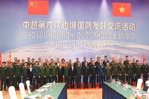 Vietnam, China hold border defence friendship exchange