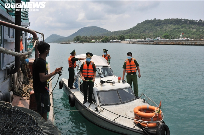 In Photos: Border guard works day and night to ramp up Southwestern border control