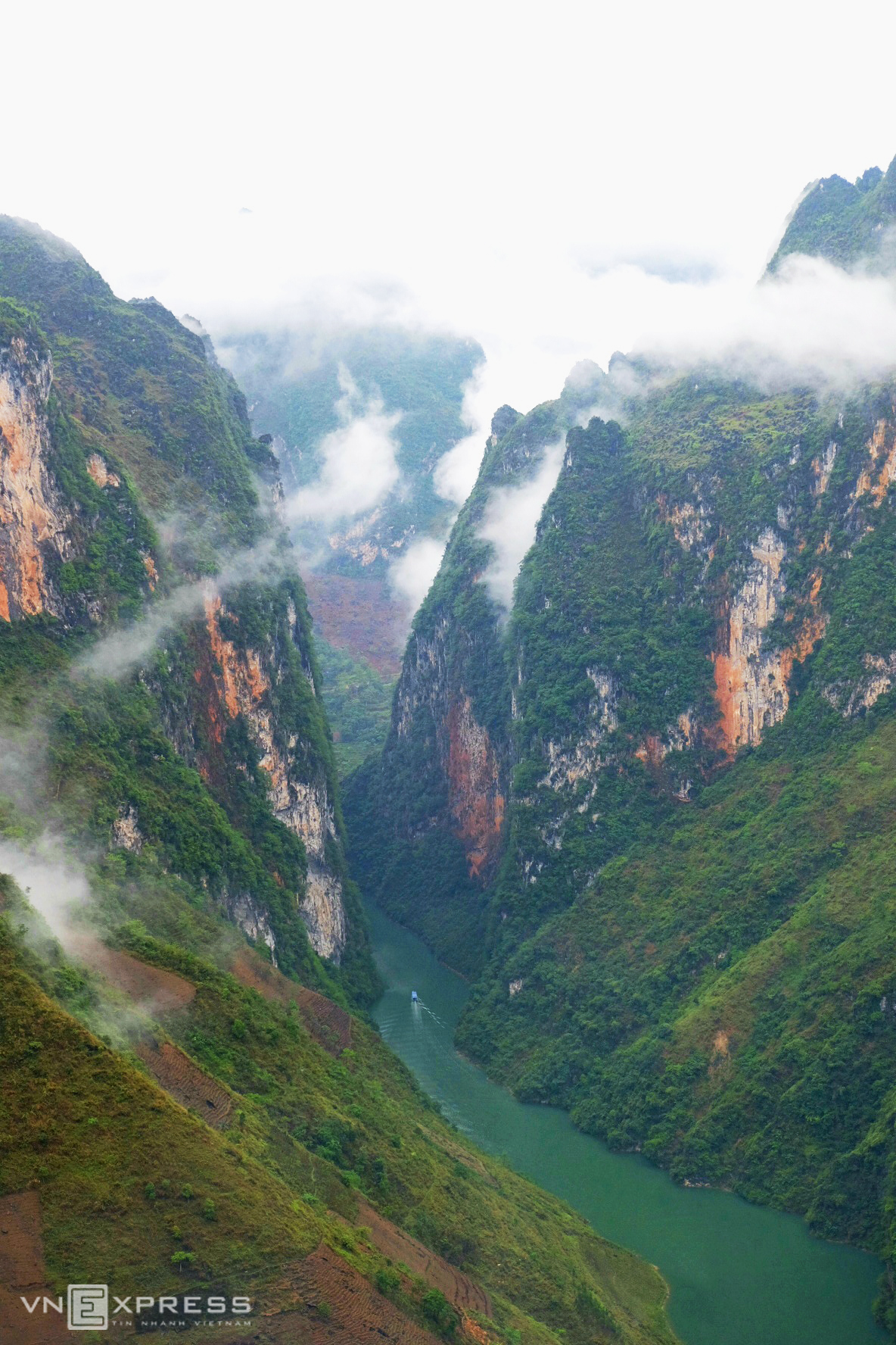 Ha Giang, colorful beauty of nature and people