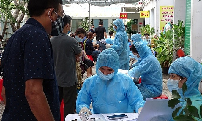 Ho Chi Minh city police hunt for Chinese escapees from quarantine facility