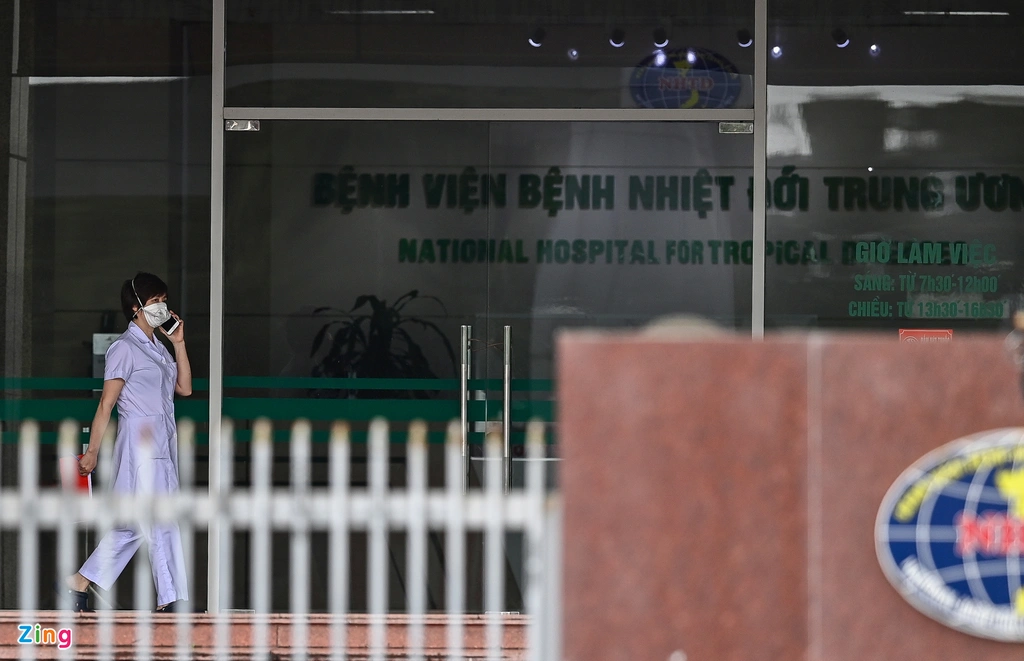 Hanoi frontline hospital in Covid-19 fight put under lockdown