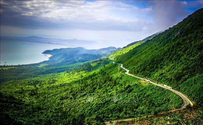 Hai Van Pass named among world's most beautiful drives